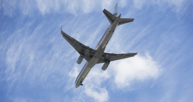 Ilustrační foto: Letadlo musela přistát na letišti v Kolíně