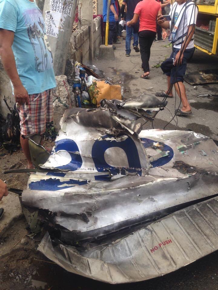 Děsivá havárie letadla na Filipínách: Spadlo přímo na dům.
