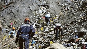 V téhle spoušti leží pozůstatky 149 lidí, jež Lubitz zabil!