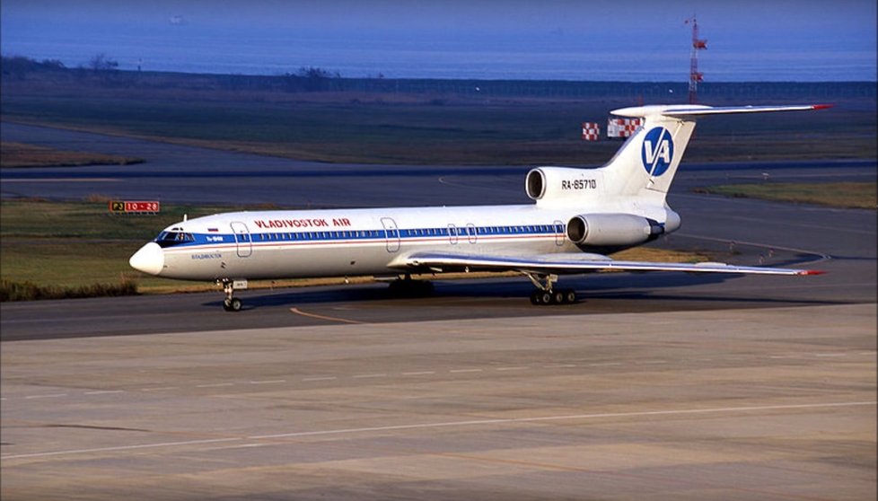 Ruské letadlo Tu-154 se zřítilo u sibiřského města Irkutsku, zahynulo všech 145 osob, mezi nimi 12 Číňanů.