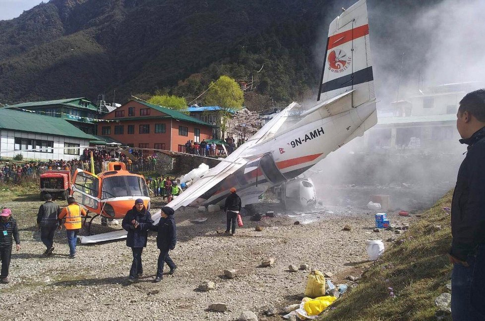 Letadlo havarovalo poblíž Mount Everestu