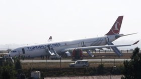 Havárie letadla v Nepálu se obešla bez obětí.
