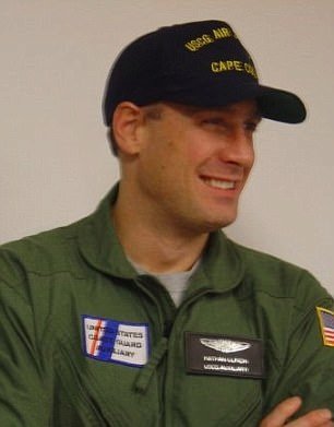 Letadlo pilotoval Nathan Ulrich.