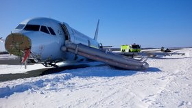 Letadlo skončilo silně zdemolované