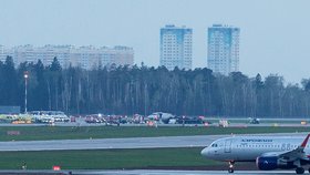 Hrozivé záběry z letiště v Moskvě
