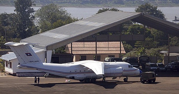 Na palubě letadla AN-47, které dnes havarovalo v Laosu, byli i vrcholní představitelé země. (ilustrační foto)