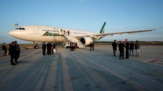 Alitalia se chystá na definitivní konec. Ruší lety, přestane prodávat letenky