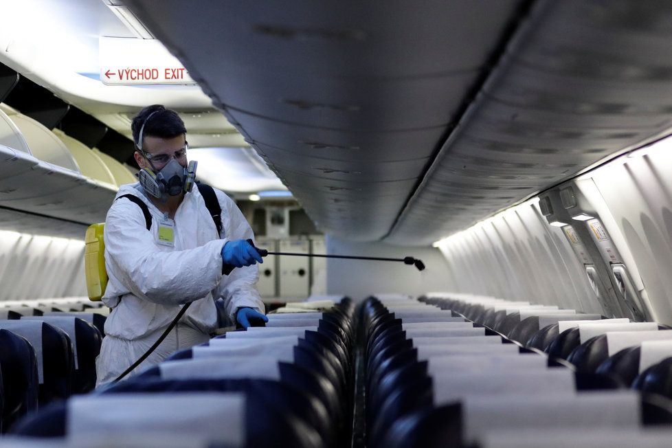 Dezinfekce letadel v Česku