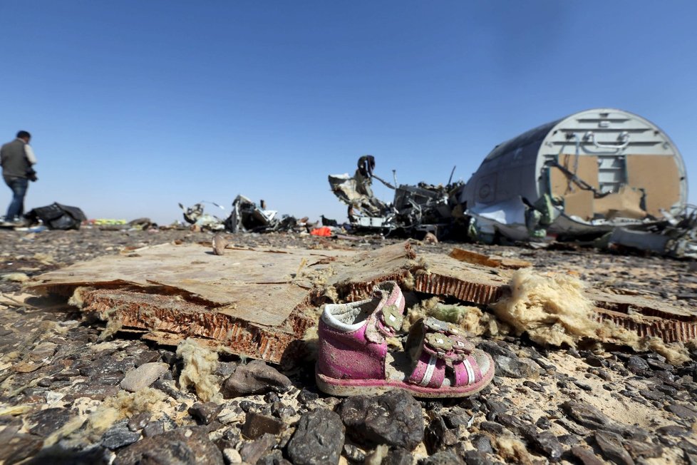 Egyptem zmítají teroristické útoky. Říjen 2015: Bombový atentát na ruský Airbus A321 (224 obětí).