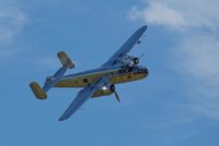 Historická letadla se slétla do Roudnice. Podívejte se do kokpitu amerického bombardéru B-25