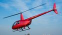 Robinson R44 - Na vlně obliby malých letadel se vezou také vrtulníky. Jejich provoz je sice dražší, mohou ale přistávat téměř kdekoliv. Ikonou je Robinson R44, jehož za třicet let Američané vyrobili přibližně šest tisíc strojů. Jeho cena se přibližuje deseti milionům, za hodinu ve vzduchu se platí patnáct tisíc korun.