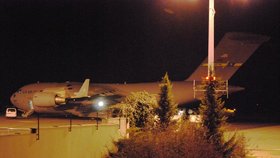 Ny ruzyňském letišti způsobil poplach americký armádní letoun