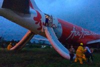 Prokletá letecká společnost: Další letadlo AirAsia mělo potíže!