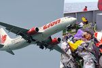 Boeing 737 indonéské společnosti Lion Air se zřítil do moře.