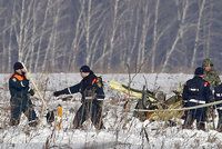 Za smrt 71 lidí v ruském letadle mohli piloti, ukazuje vyšetřování. Nechali zamrznout snímače