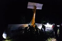Letadlo spadlo na Českolipsku: Dva lidé se zranili!
