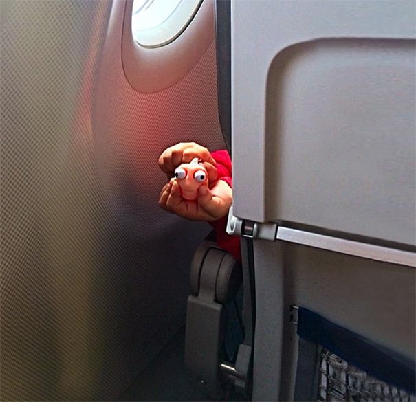 Nudící se děti v letadle jsou také příjemní spolucestující.