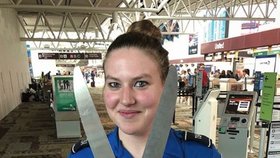 Co se lidé snažili propašovat do letadla: Obrovské nůžky