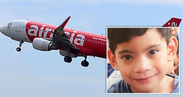 Syn pilota letadla smrti: Neví, že táta je mrtvý! 