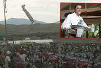 Na letecké show spadl stroj mezi diváky: 3 mrtví, 56 zraněných