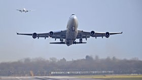 Čekají nás letadla bez pilotů? Lidé se tomu nebrání, ukázal průzkum