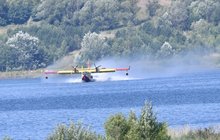 Italská letadla pomáhala s hašením obřího požáru: »Krmila se« na Miladě