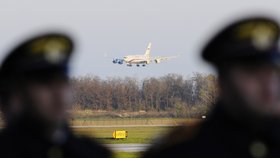 Letadlo s ruským prezidentem přistálo v Praze