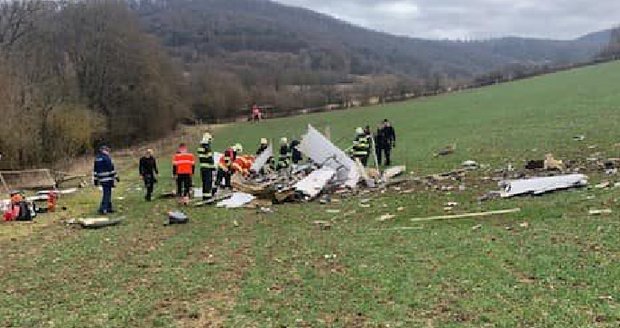 Na západním Slovensku spadlo letadlo z Česka: Zemřeli čtyři lidé!