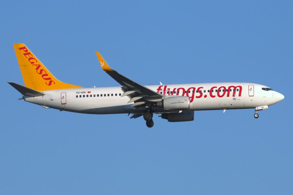 Boeing 737-86J tureckých nízkonákladových aerolinek Pegasus Airlines