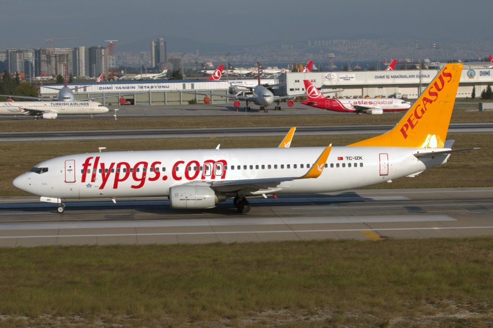 Boeing 737-86J tureckých nízkonákladových aerolinek Pegasus Airlines