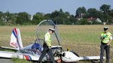 V Praze se zřítil ultralight: Pilot je v nemocnici