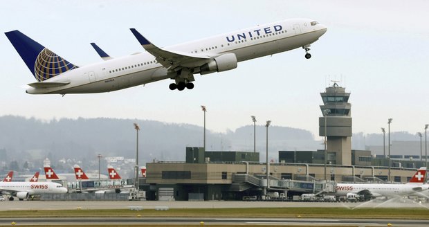 United Airlines plánují od června zřídit nové přímé letecké spojení mezi Prahou a New Jersey. (ilustrační foto)