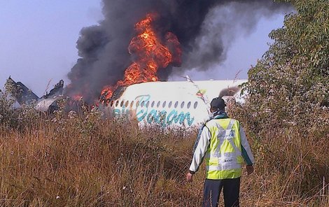 Toto ohnivé peklo přežila většina cestujících!