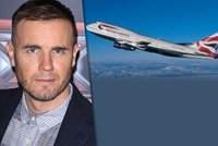 Záhadná nemoc na palubě: Letadlo se zpěvákem Take That se muselo vrátit