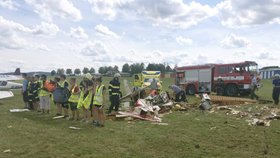 Při leteckém dni na Prachaticku spadlo letadlo, pilot zahynul.