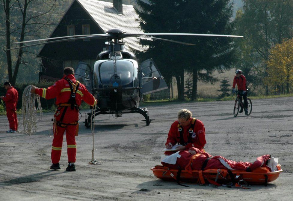 Ministerstvo zdravotnictví může vypsat tendr na zajištění letecké záchranné služby v šesti regionech.