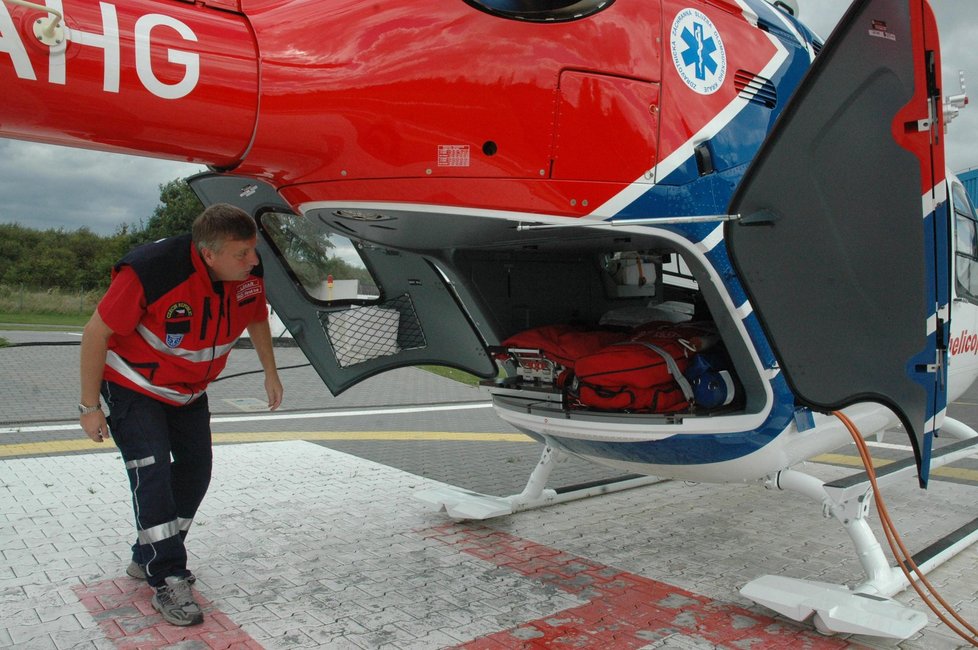 Ministerstvo zdravotnictví může vypsat tendr na zajištění letecké záchranné služby v šesti regionech.