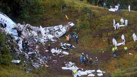 Katastrofa na Štědrý den: Letadlo z oblohy srazil elektrický výboj! Zemřelo 91 lidí