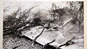 30. října 1975 narazilo při přistání v husté mlze u Suchdola jugoslávské dopravní letadlo McDonnell Douglas.