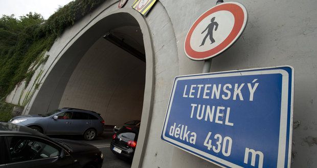 Letenský tunel uzavře TSK na čtyři noci od 17. 10. do 21. 10. 2016.