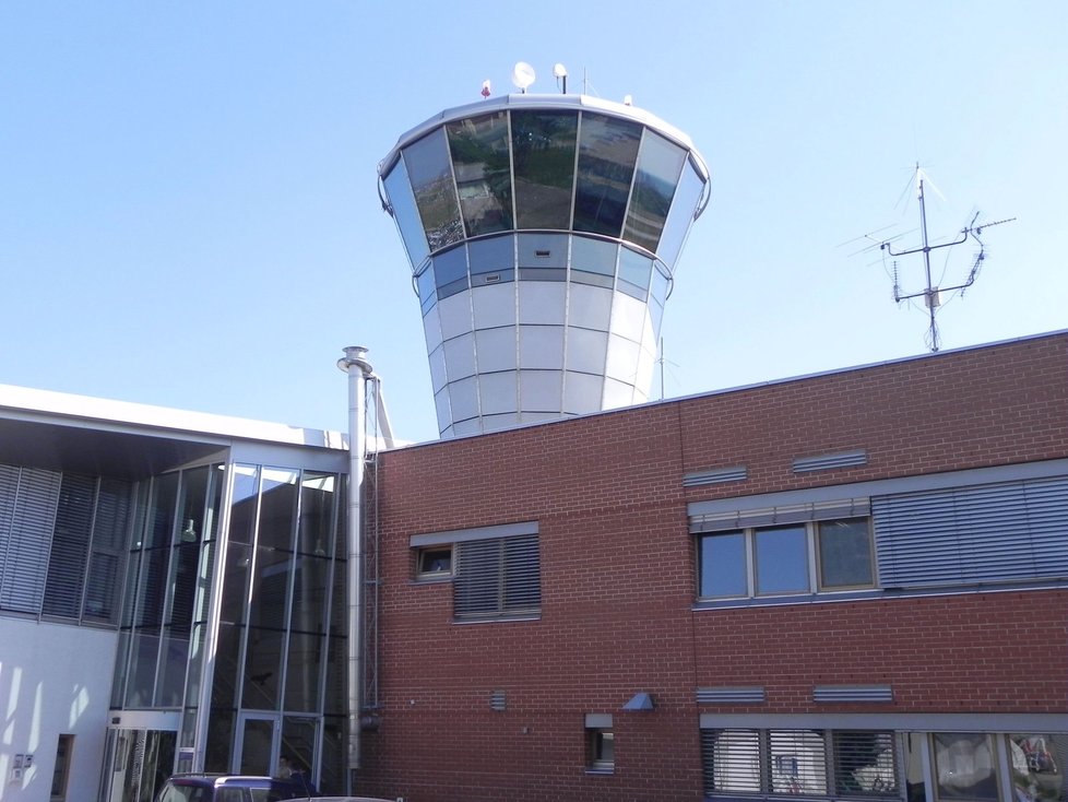 Řídicí věž brněnského letiště