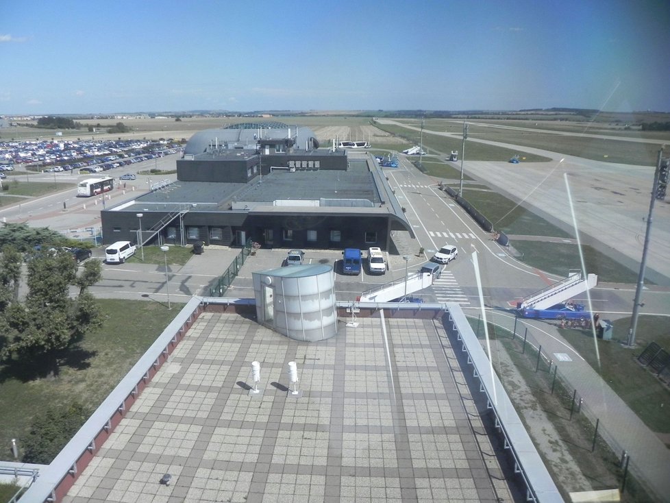 Společnost Letiště Brno provozuje areál v Brně-Tuřanech patnáctým rokem. Pro veřejnost chystá na podzim dny otevřených dveří.
