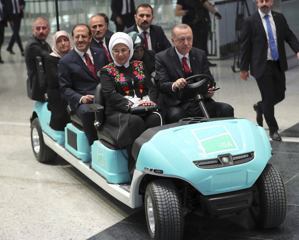 Erdogan slavnostně otevřel nové letiště v Istanbulu