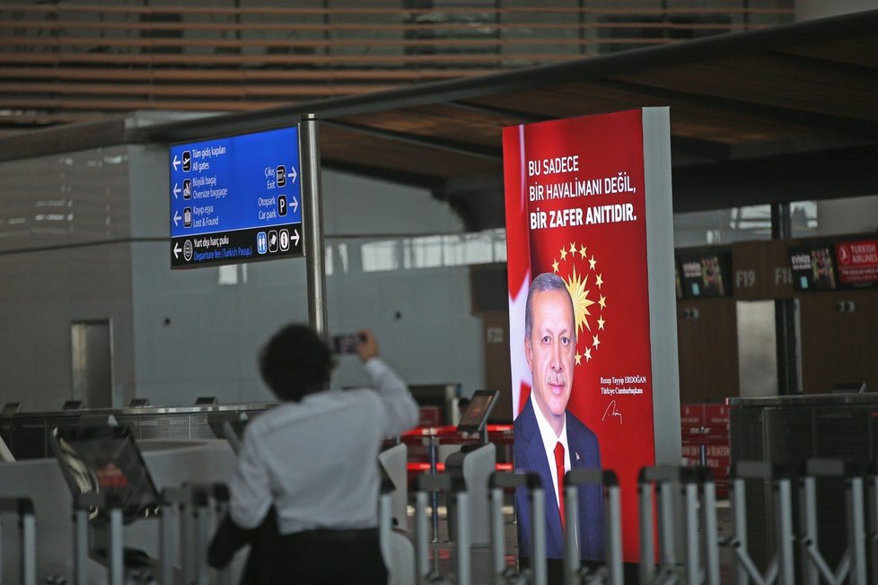 Erdogan slavnostně otevřel nové letiště v Istanbulu