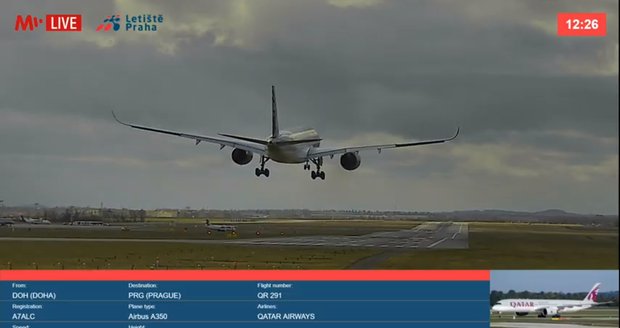 Například takové přistání letadel přenáší živě kamera přímo z pražského Letiště Václava Havla.