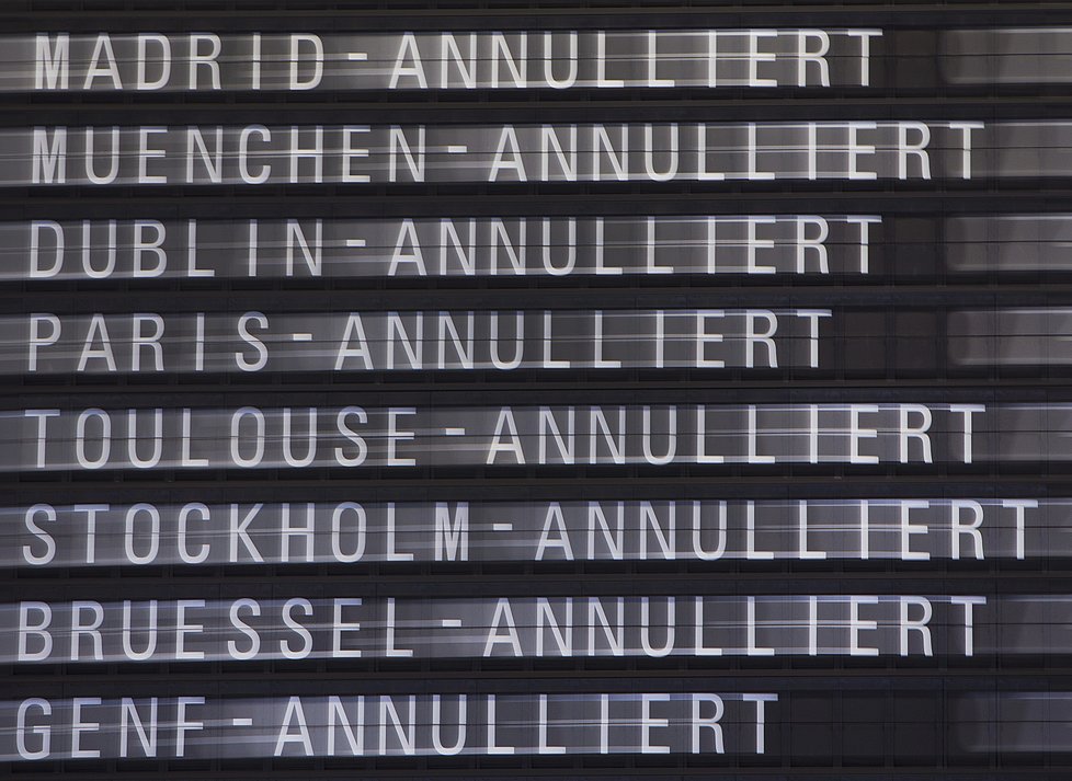 V Německu stávkují letiště. Stovky letů jsou zrušeny, lidé nemají jak odcestovat. Postiženo je i několik zpátečních letů do Prahy.