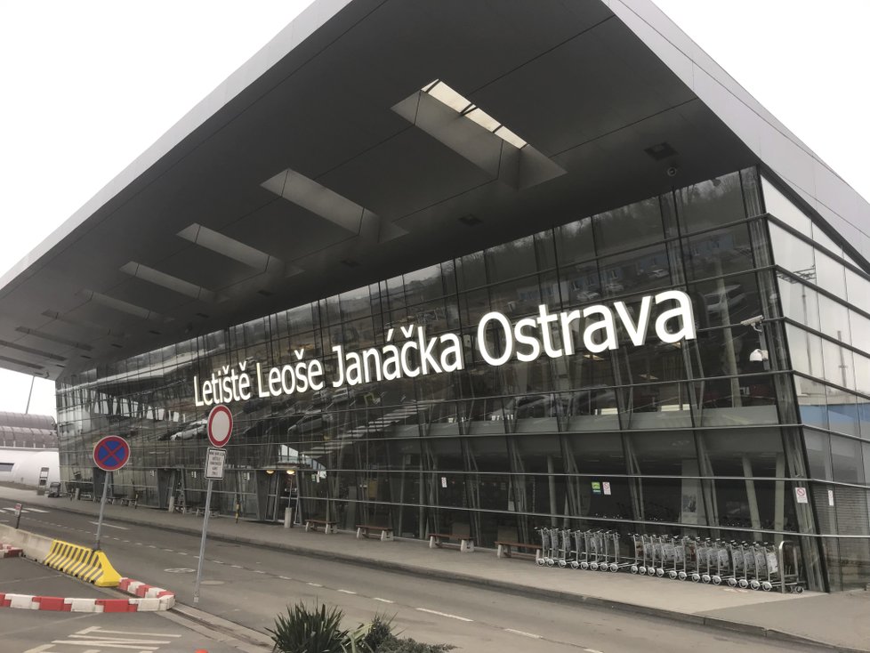 Letiště Leoše Janáčka v Mošnově ztratí přímé letecké spojení s Prahou. Letiště Leoše Janáčka v Mošnově ztratí přímé letecké spojení s Prahou.