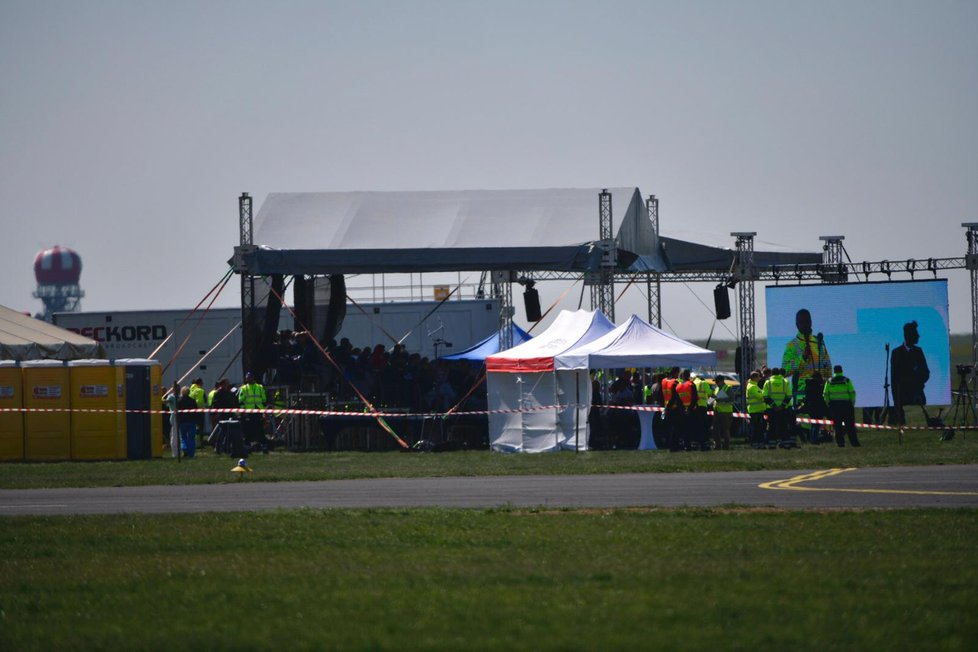 Cvičení k havárii letadla na pražském letišti, 17. dubna 2019.