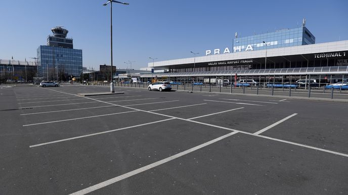 Pražské letiště v době koronavirové pandemie.