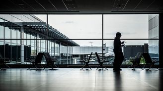 Jet lag: Pražskému letišti utíkají cestující. Hlavně do Vídně